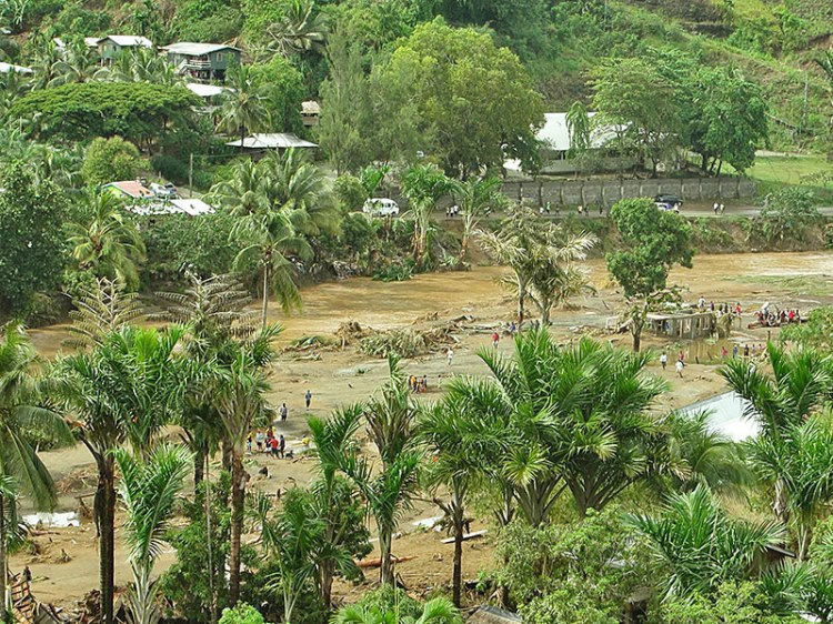 Mid-Mataniko River valley from Skyline Drive, Honiara 5 April 2014